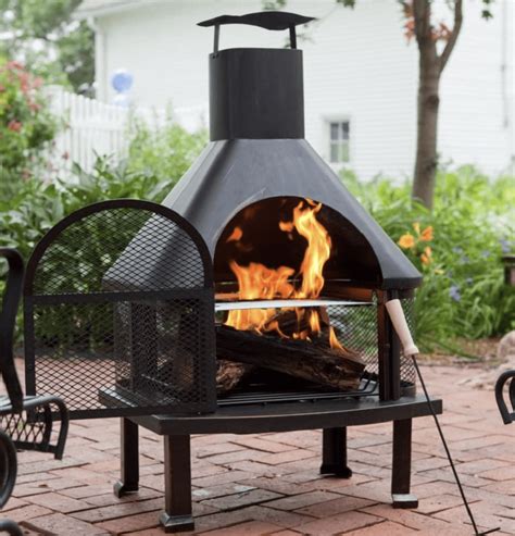Firepit pizza - Pizzaro Pizza Oven Specifications: Dimensions: W 66cm x D 57.5cm x H 37cm. Height including chimney: 65.5cm. Weight: 45kgs. Material: Clay. Pizzaro Wood Burning Pizza Oven The Pizzaro is a wood-fired and traditionally designed pizza oven. Traditional design pizza ovens with domes and front funnel are made from natural clay.